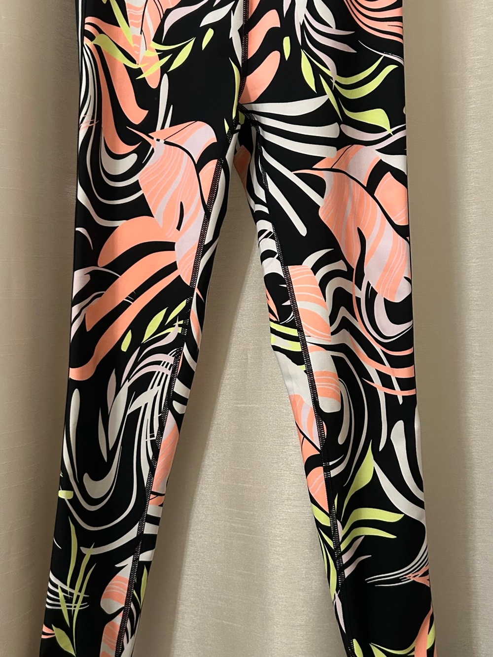 DKNY SPORT yoga / athletic tights  X SMALL tropical print